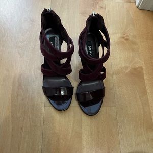 NWOT size 6 suede and patent leather DKNY heels
